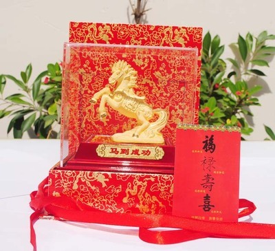 批發采購金屬工藝品 新款馬年賀歲特惠絨沙金擺件